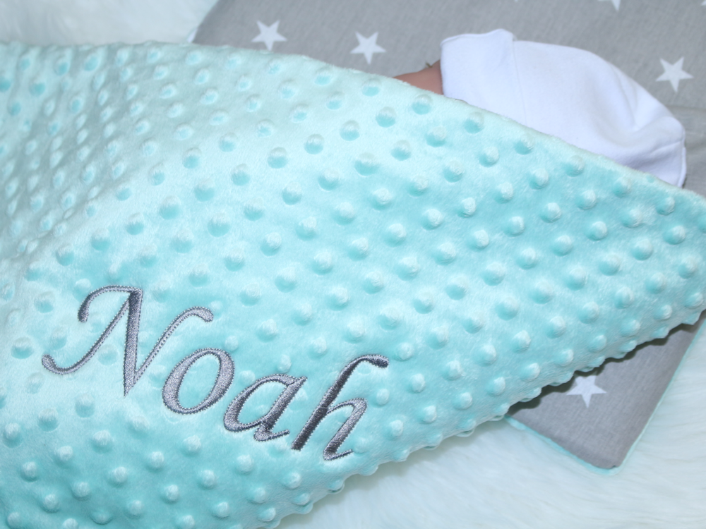 Minky Set mit Namen - Sterne auf Grau + Minze - Bettwäsche Kuscheldecke + Kissen