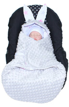 Lade das Bild in den Galerie-Viewer, Einschlagdecke HASE - Star Rosa + Grau - mit Kapuze Babyschale Decke
