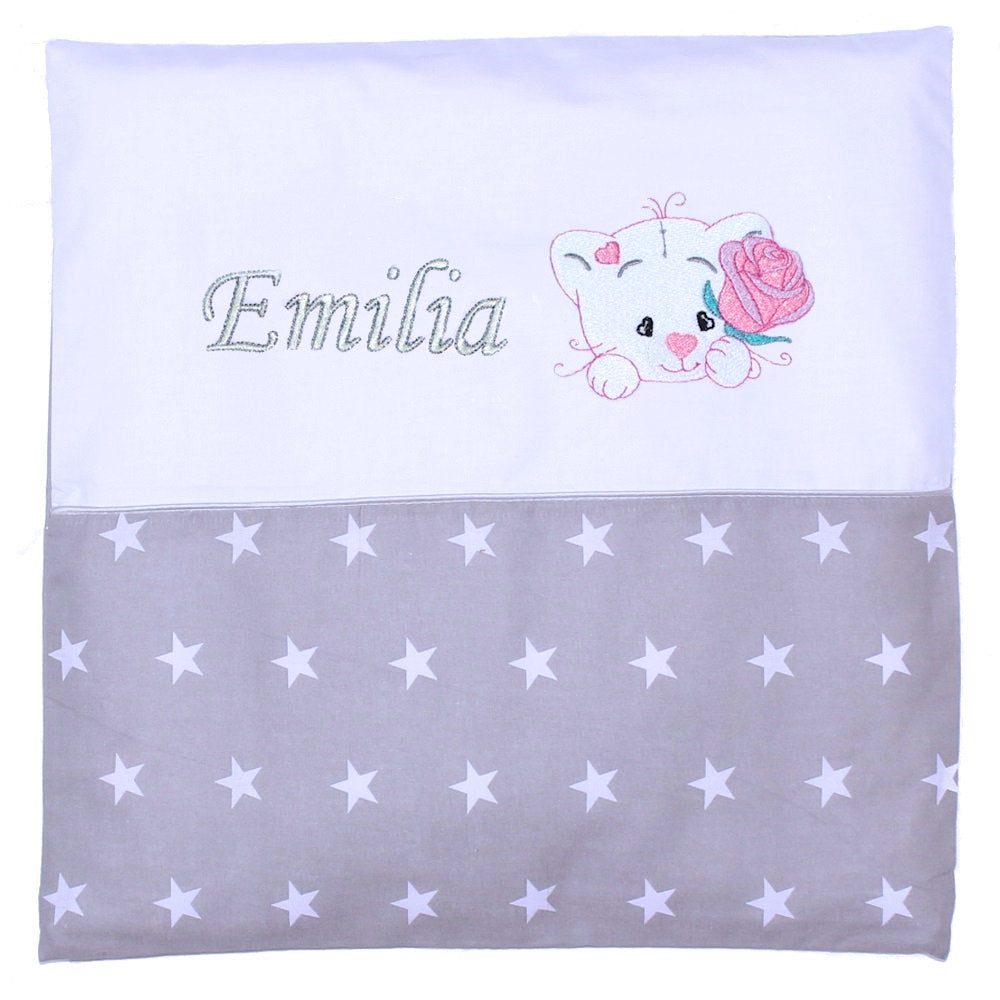 Kissen mit Stickerei und Namen - Katze mit Rose