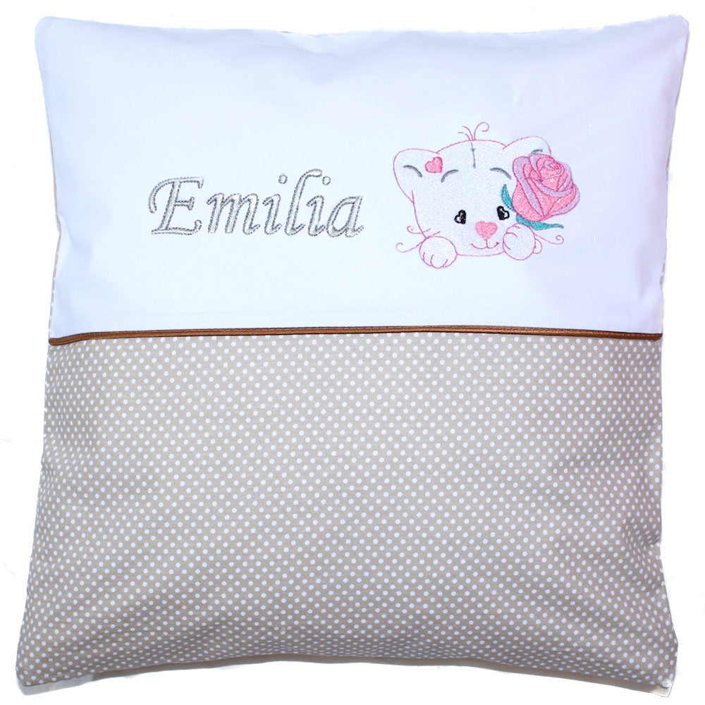 Kissen mit Stickerei und Namen - Katze mit Rose
