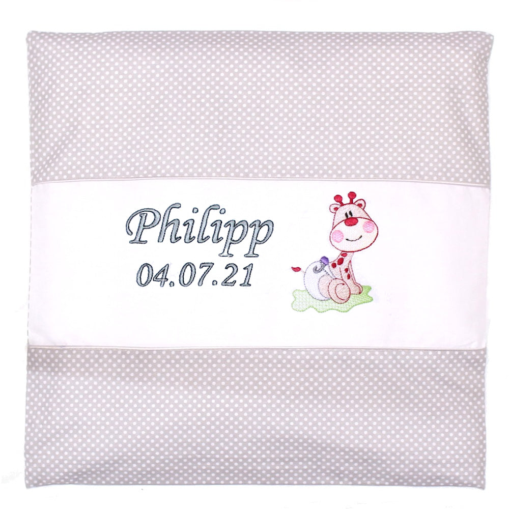 Kissen mit Stickerei und Namen - V2 -Giraffe Baby