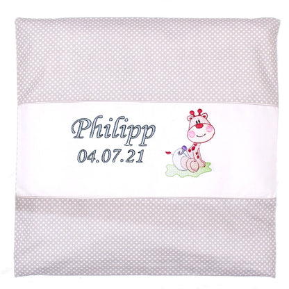 Kissen mit Stickerei und Namen - V2 -Giraffe Baby