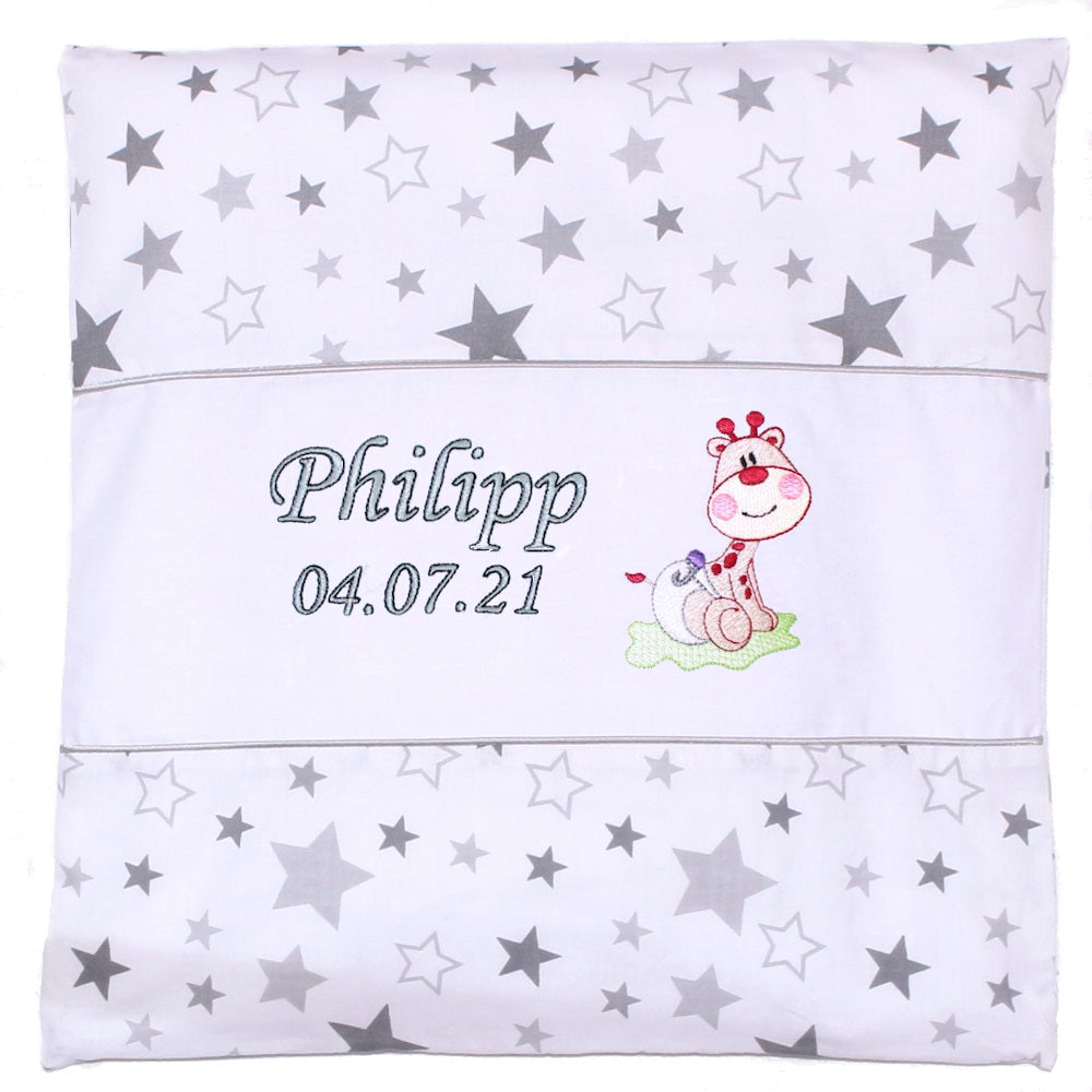 Kissen mit Stickerei und Namen - V2 -Giraffe Baby