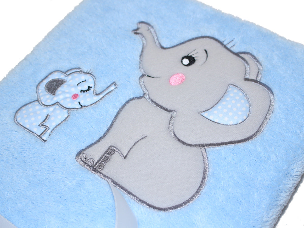 Babydecke mit Namen bestickt -Elefanten Blau- Kuscheldecke