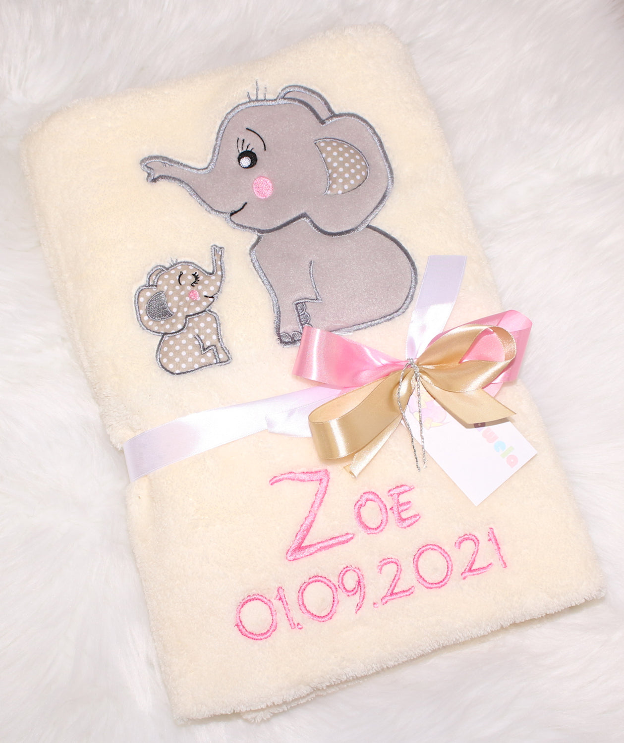 Babydecke mit Namen bestickt -Elefanten Creme- Kuscheldecke