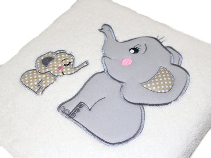 Babydecke mit Namen bestickt -Elefanten Creme- Kuscheldecke