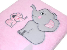 Lade das Bild in den Galerie-Viewer, Babydecke mit Namen bestickt -Elefanten Rosa- Kuscheldecke
