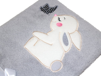 Babydecke mit Namen bestickt -Hase- Grau- Kuscheldecke