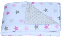 Lade das Bild in den Galerie-Viewer, Baby Einschlagdecke MINKY - Star Rosa + Grau- mit Kapuze 85x85cm Babyschale Decke
