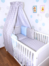 Lade das Bild in den Galerie-Viewer, Baby Bettset mit Kissen Nestchen -Sternchen auf Grau + Sternchen auf Blau - 5-11 teilig mit Vollstoff Himmel
