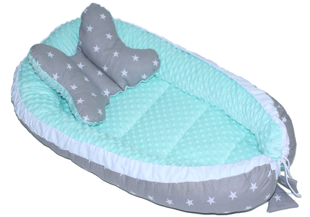 Kokon Baby Minky Nestchen - Sternchen auf Grau+Minze - 2-seitig Kuschelnest Reisebett