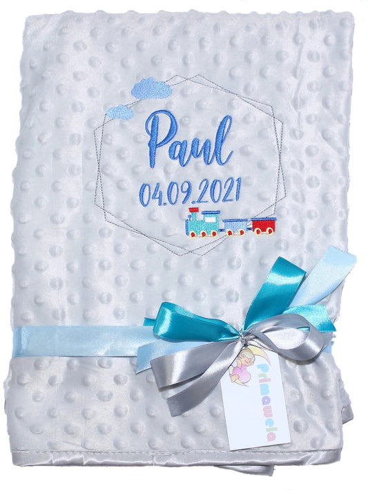 Babydecke mit Namen bestickt -Rahmen Zug- Grau- Kuscheldecke