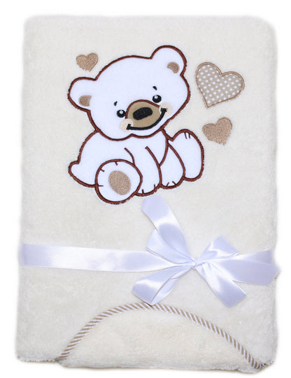 Babydecke mit Namen bestickt -Bär mit Herzen Creme- Kuscheldecke