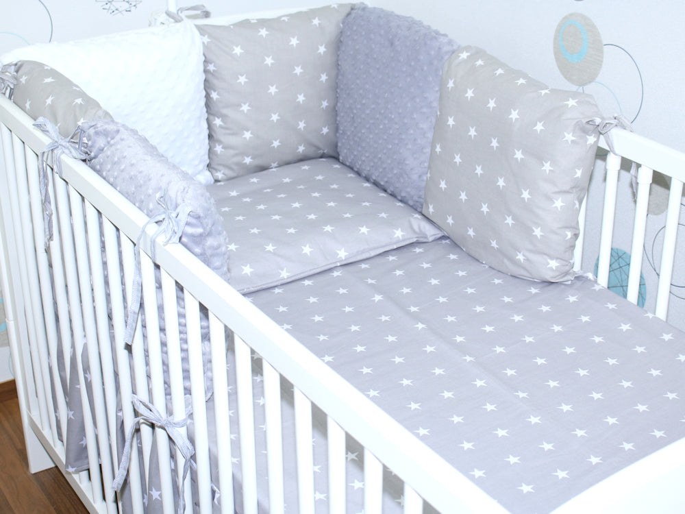 Bettset mit MINKY Kissen Nestchen -Sternchen auf Grau + Grau - 5-8 teilig mit Chiffon Himmel