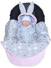 Lade das Bild in den Galerie-Viewer, Einschlagdecke HASE - Star Dunkel + Rosa - mit Kapuze Babyschale Decke
